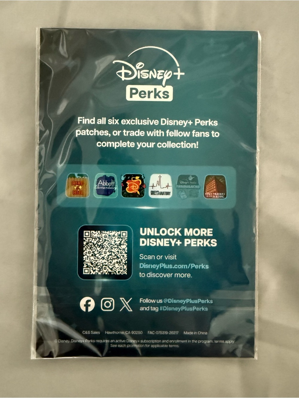 Disney+ Perks Throwbacks patch - Picture 2 of 2